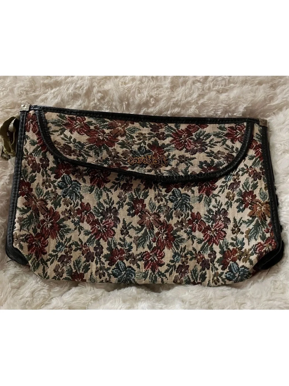 Vintage retro 1970’s Jia Horng Floral Tapestry Clutch Bag
